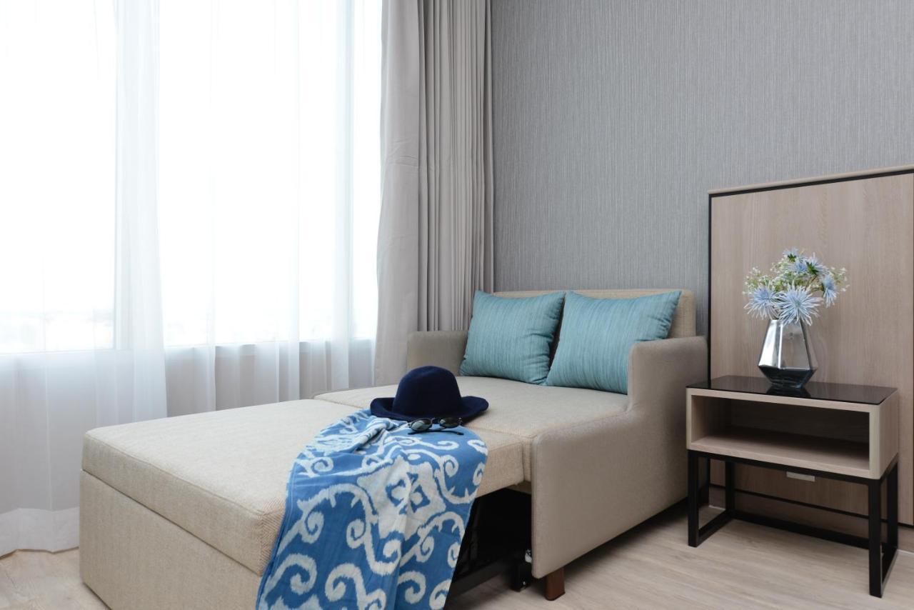 Centre Point Hotel Terminal21 Korat Nakhonratchasima Exterior foto A sofa bed