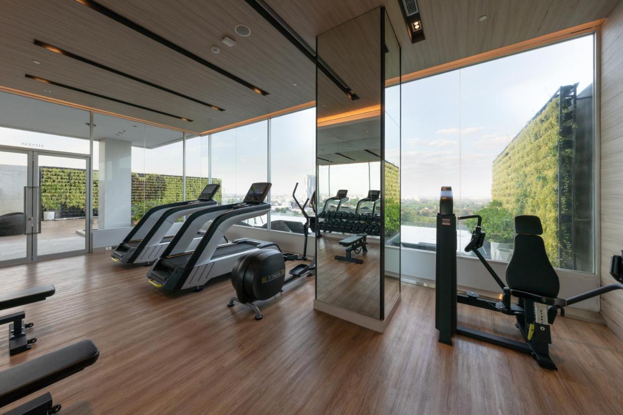Centre Point Hotel Terminal21 Korat Nakhonratchasima Exterior foto The gym at the hotel