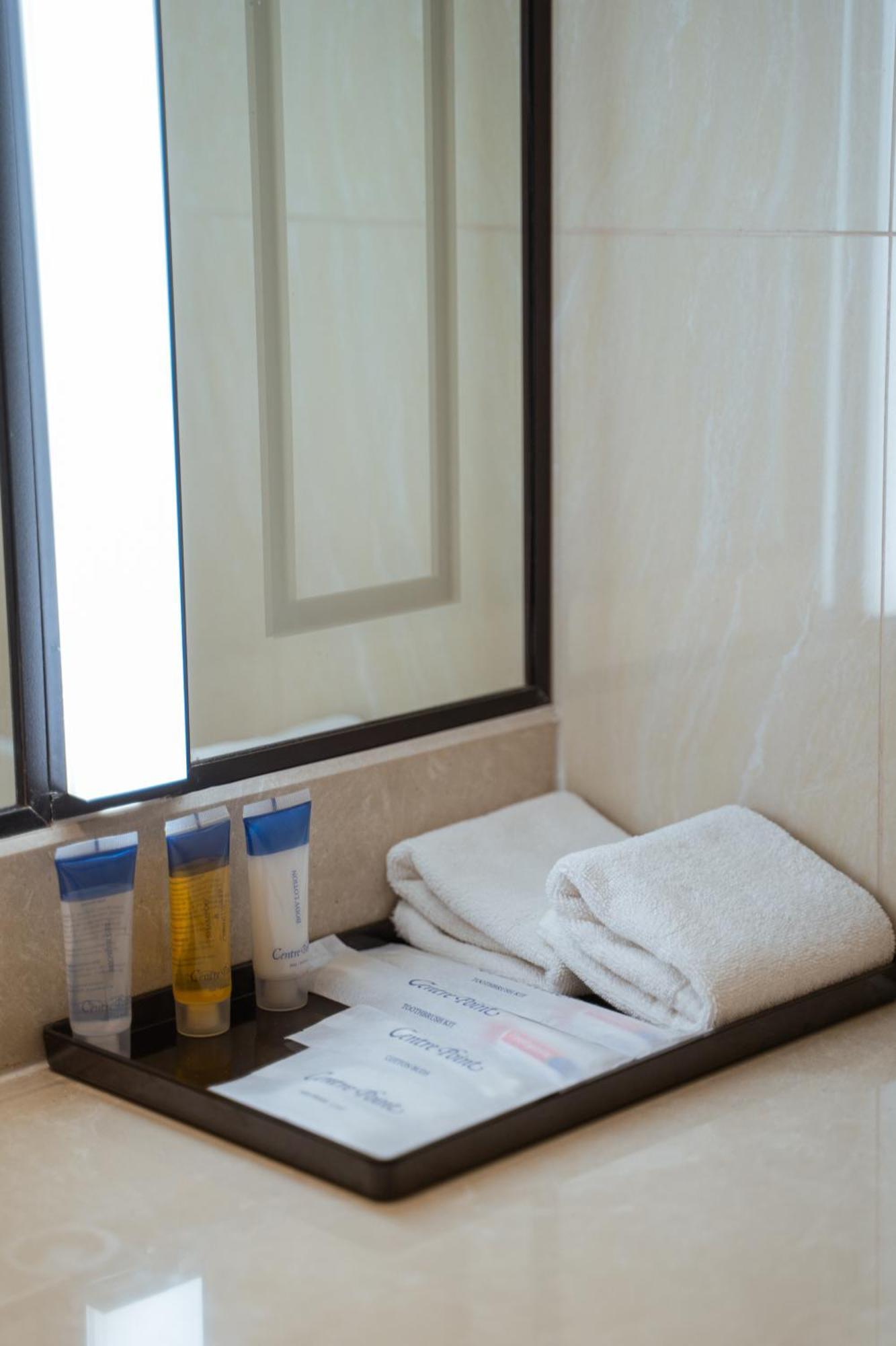 Centre Point Hotel Terminal21 Korat Nakhonratchasima Exterior foto Bathroom amenities